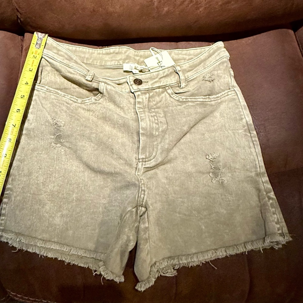 Women's Distressed Denim Shorts | Raw
Hem | High Rise | Size Small | NWT